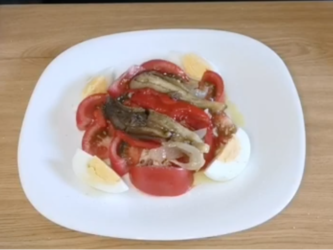 ESCALIVADA CON HUEVO DURO