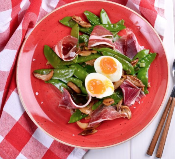 tirabeques del señorito con chuletas de cordero a la plancha