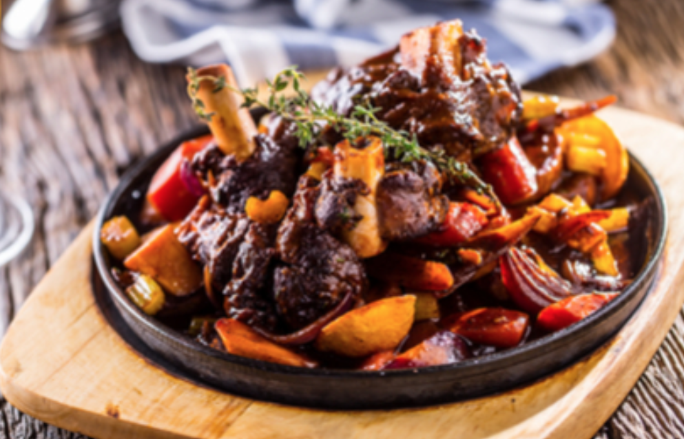 paletilla de cordero guisada con verduras