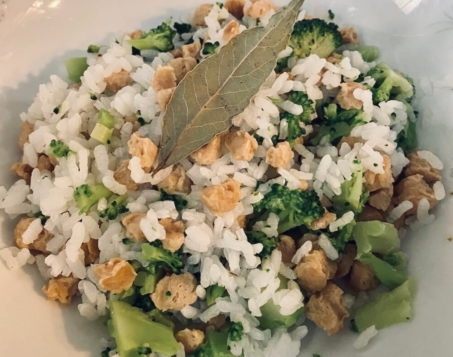 Soja texturizada con brócoli y arrozz