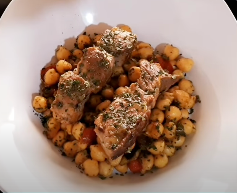 Garbanzos de carne y verduras