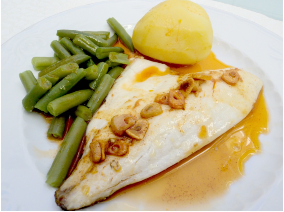 Dorada con ajo y pimentón